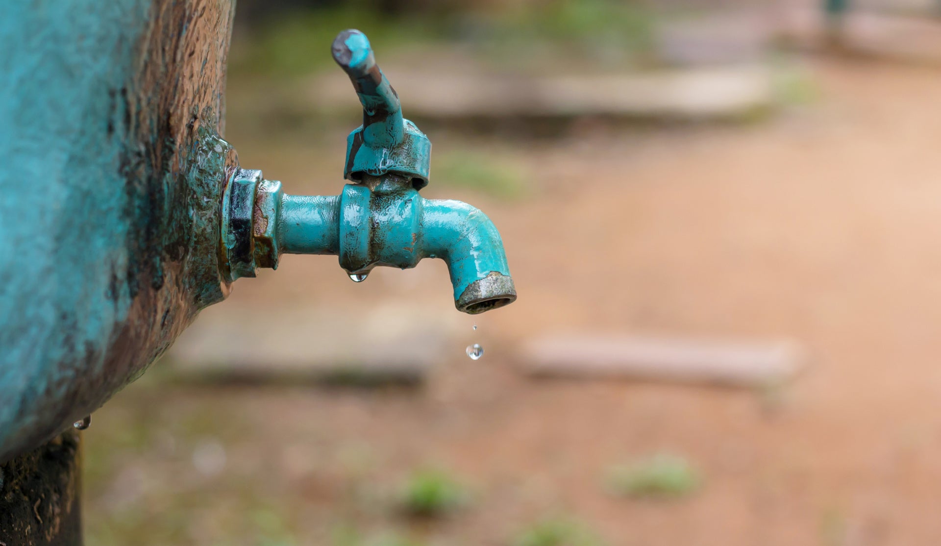 Water faucet