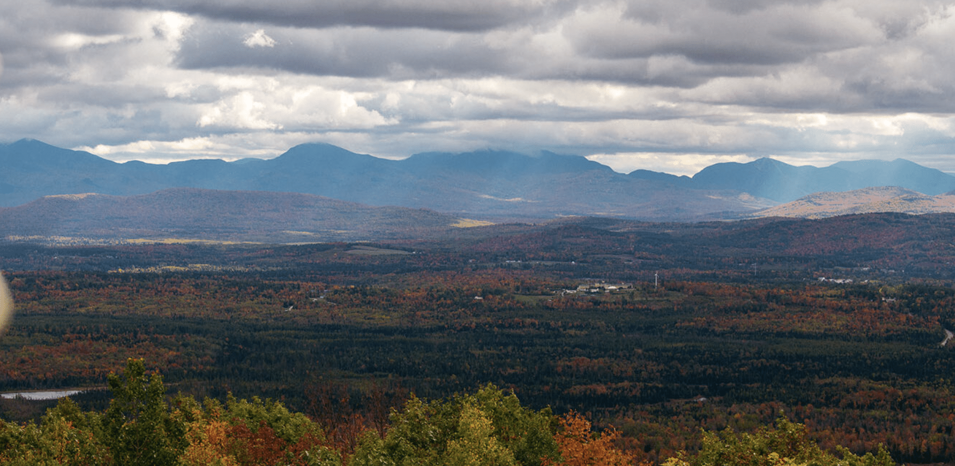 Autumn mountain range on a cloudy day